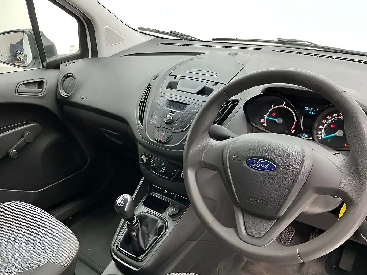 Used 2021 Ford Transit Courier Leader White - Interior and Exterior details 5