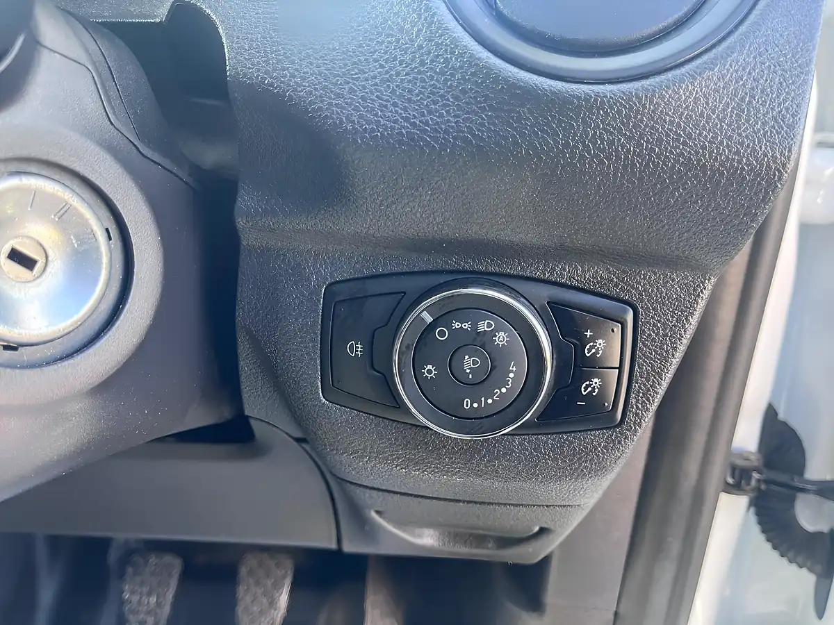 Used 2021 Ford Transit Courier Leader White - Interior and Exterior details 14