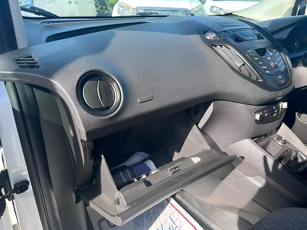 Used 2021 Ford Transit Courier Leader White - Interior and Exterior details 17