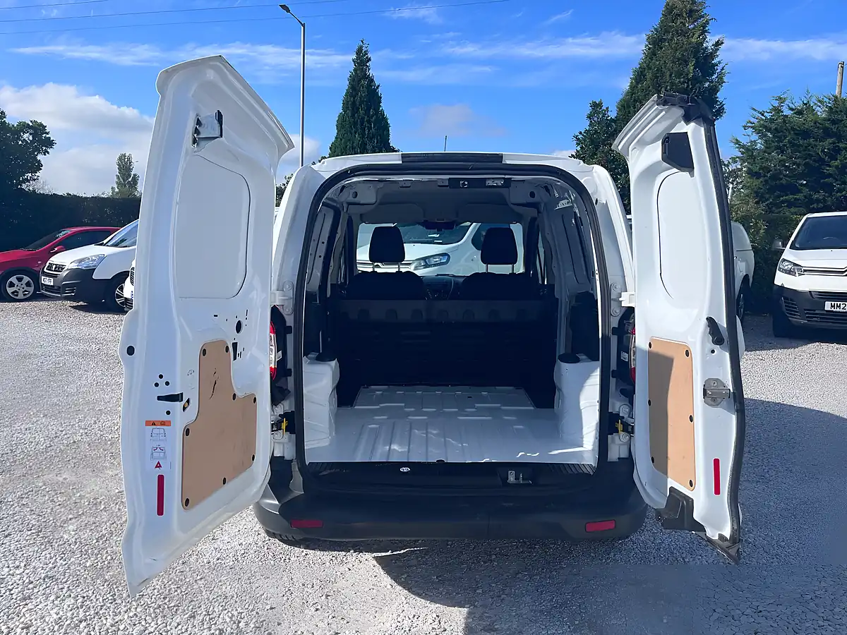 Used 2021 Ford Transit Courier Leader White - Interior and Exterior details 19