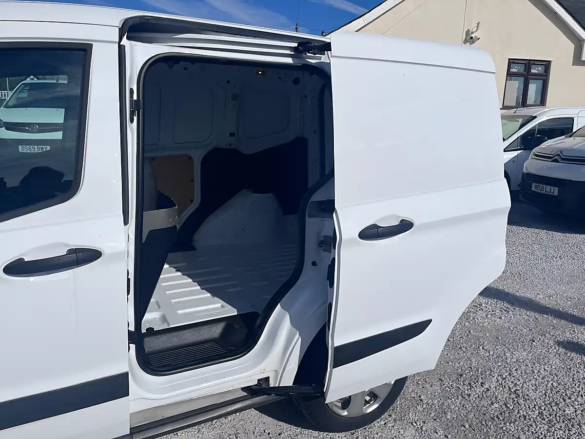 Used 2021 Ford Transit Courier Leader White - Interior and Exterior details 20