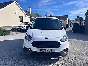 Used 2021 Ford Transit Courier Leader White - Interior and Exterior details 3