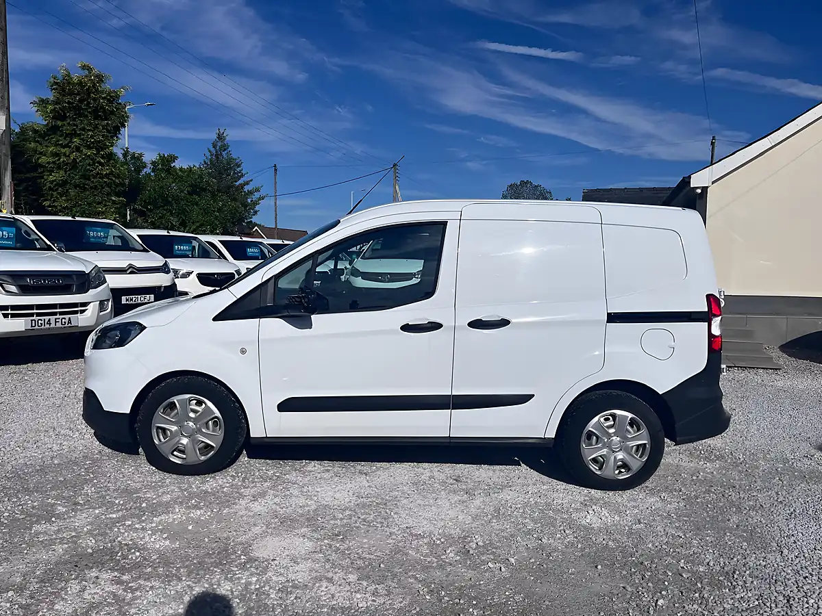Used 2021 Ford Transit Courier Leader White - Interior and Exterior details 6