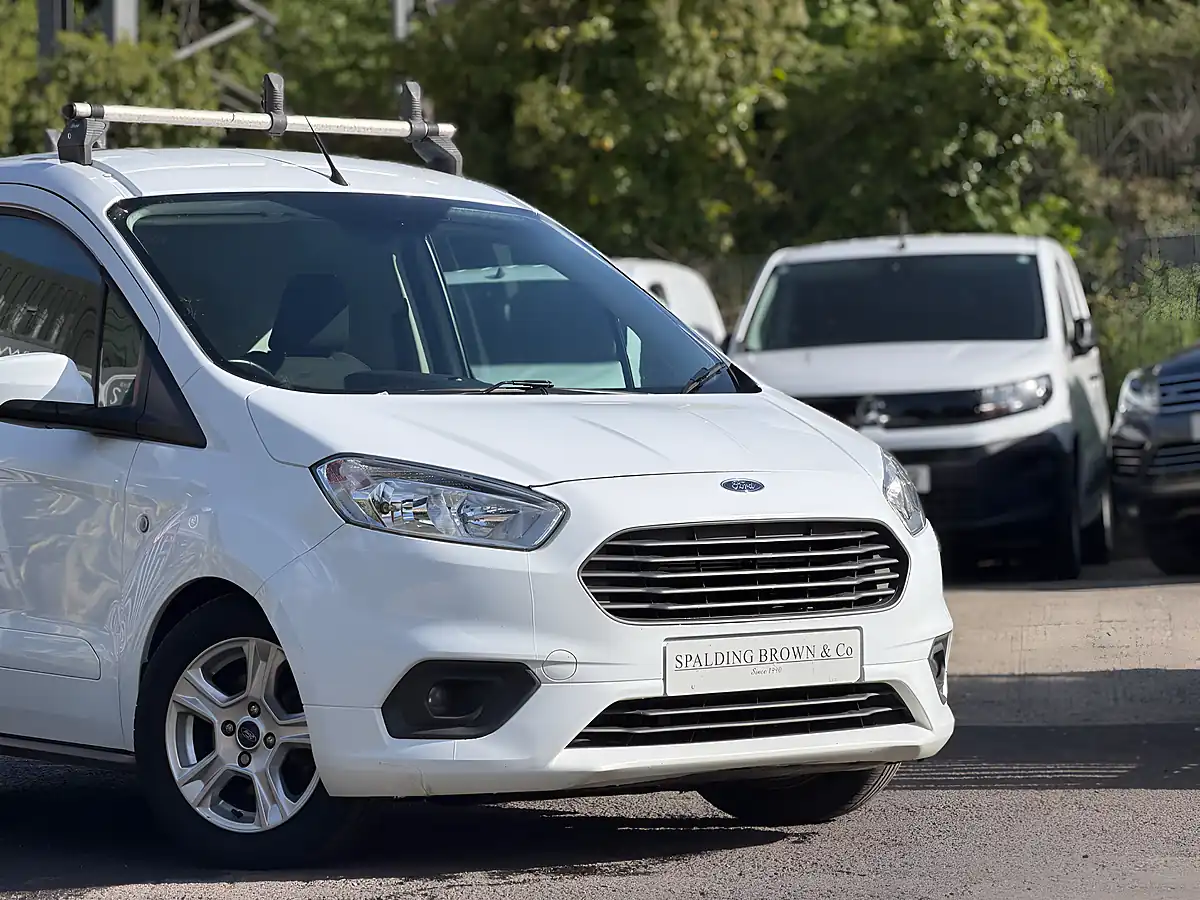 Used 2021 Ford Transit Courier Limited Frozen White - Interior and Exterior details 2