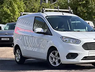 Used 2021 Ford Transit Courier Limited Frozen White - Interior and Exterior details 3