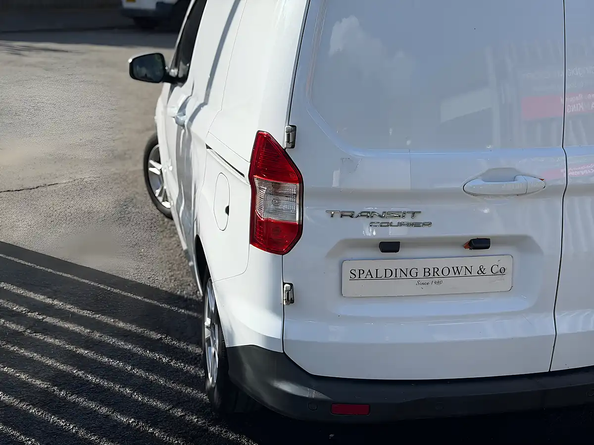 Used 2021 Ford Transit Courier Limited Frozen White - Interior and Exterior details 5