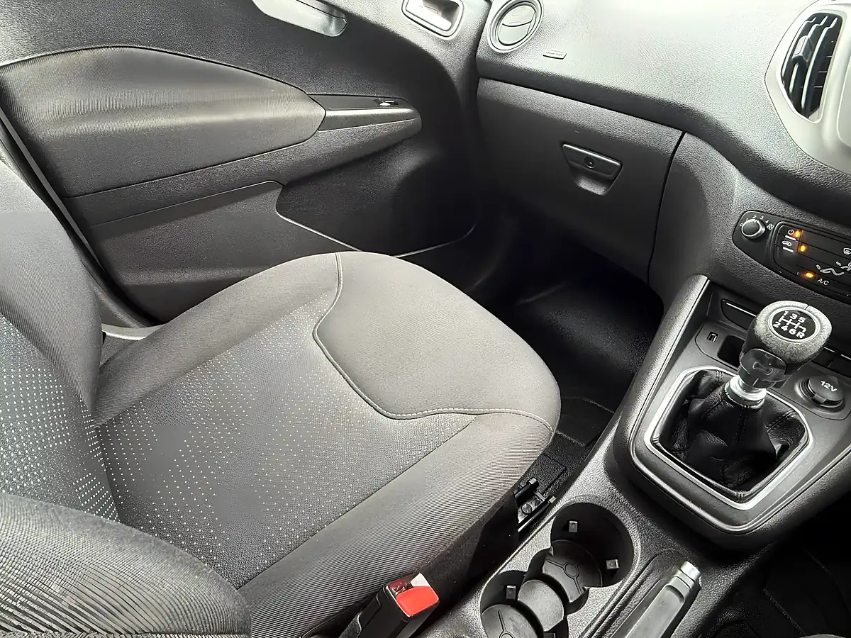 Used 2021 Ford Transit Courier Limited L1 White - Interior and Exterior details 15