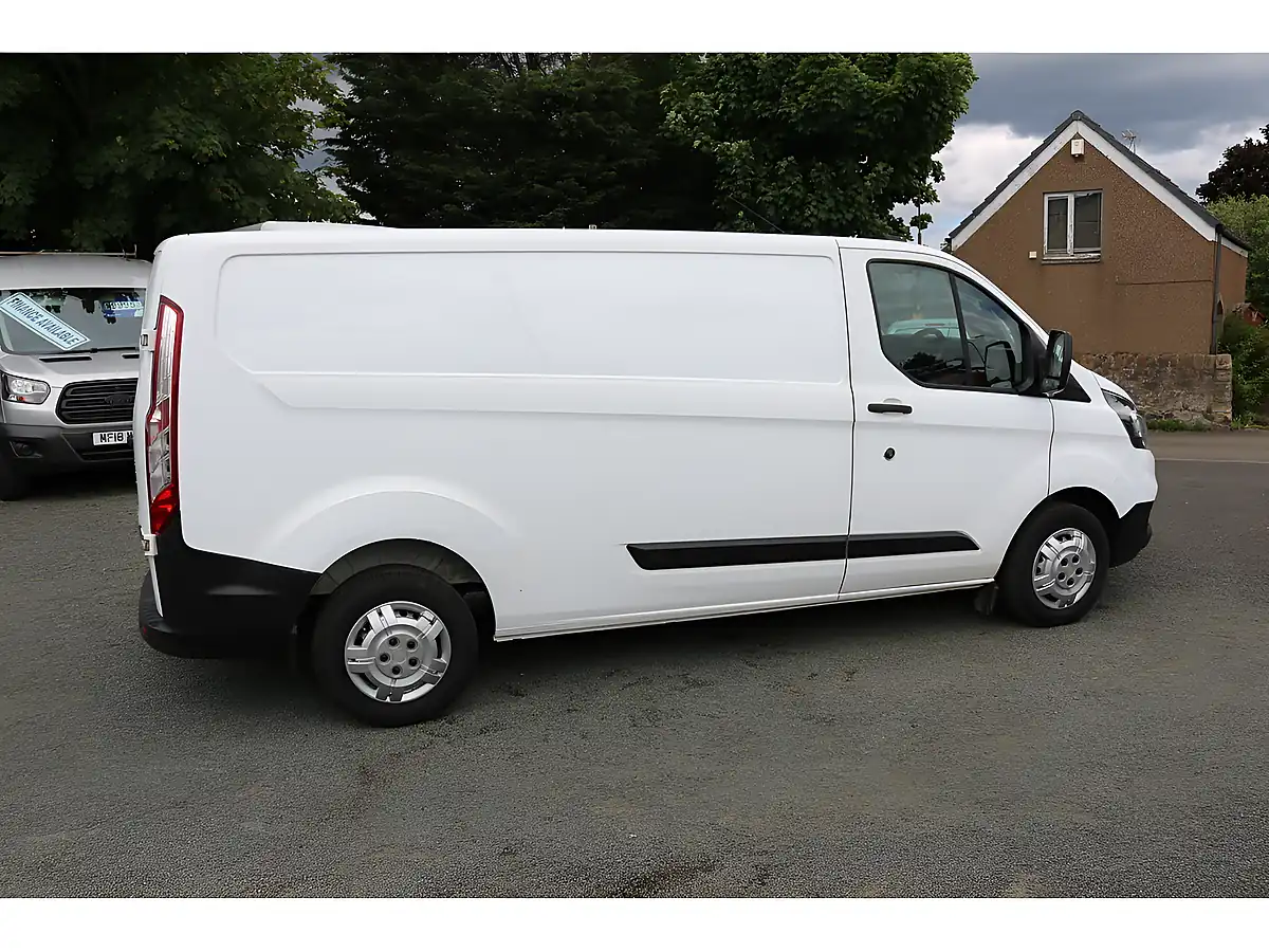 Used 2021 Ford Transit Custom 300 Leader P/V White - Interior and Exterior details 10