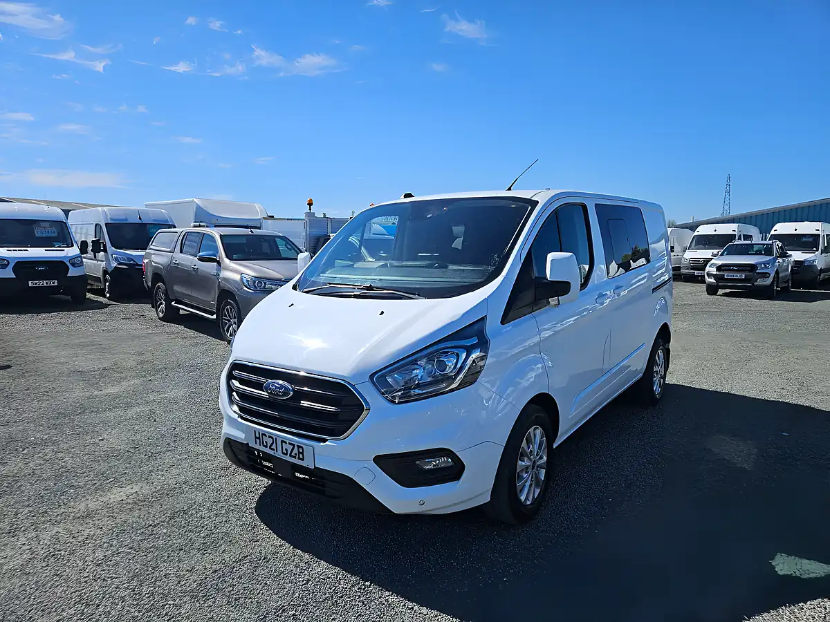 Used 2021 Ford Transit Custom 300 Limited Crew White - Interior and Exterior details 4