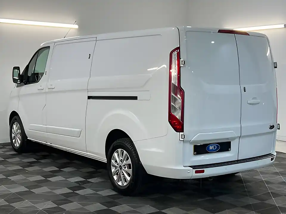 Used 2021 Ford Transit Custom 300 Limited Frozen White - Interior and Exterior details 7