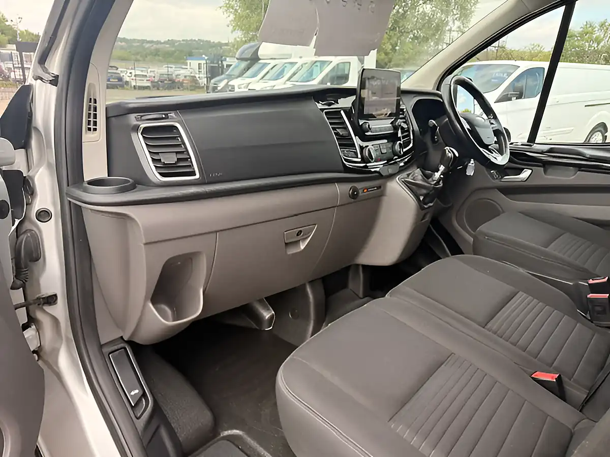 Used 2021 Ford Transit Custom 300 Limited Silver - Interior and Exterior details 13