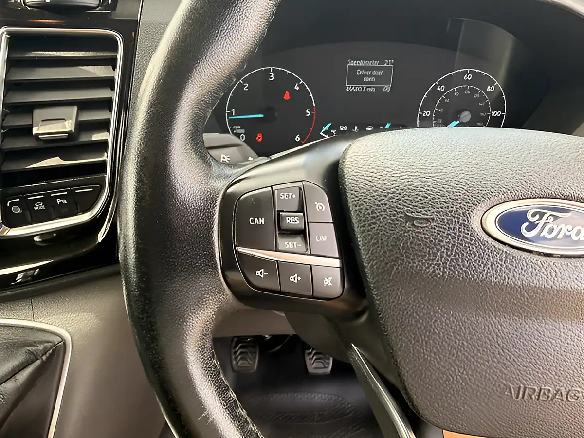 Used 2021 Ford Transit Custom 300 Limited Silver - Interior and Exterior details 18