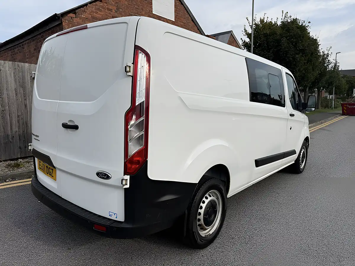 Used 2021 Ford Transit Custom 320 Leader Dciv White - Interior and Exterior details 7