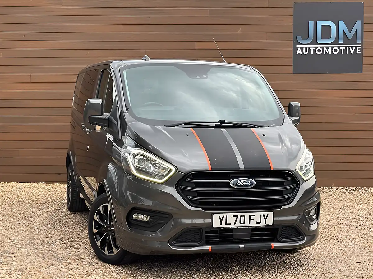 Used 2021 Ford Transit Custom 320 Sport Magnetic - Front View