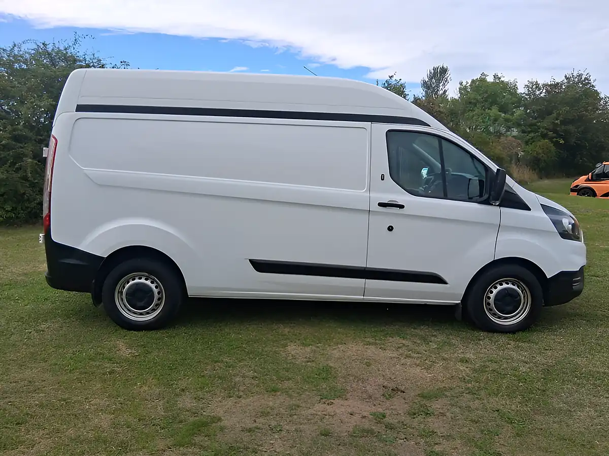 Used 2021 Ford Transit Custom 340 Panel Van L2 H2 White - Interior and Exterior details 6