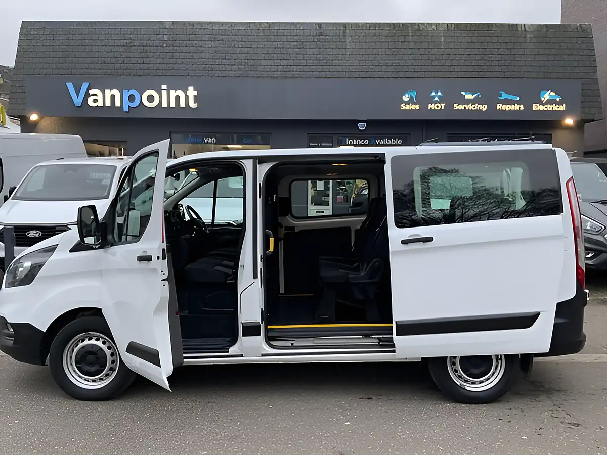 Used 2021 Ford Transit Custom Leader Kombi Double Cab White - Interior and Exterior details 5