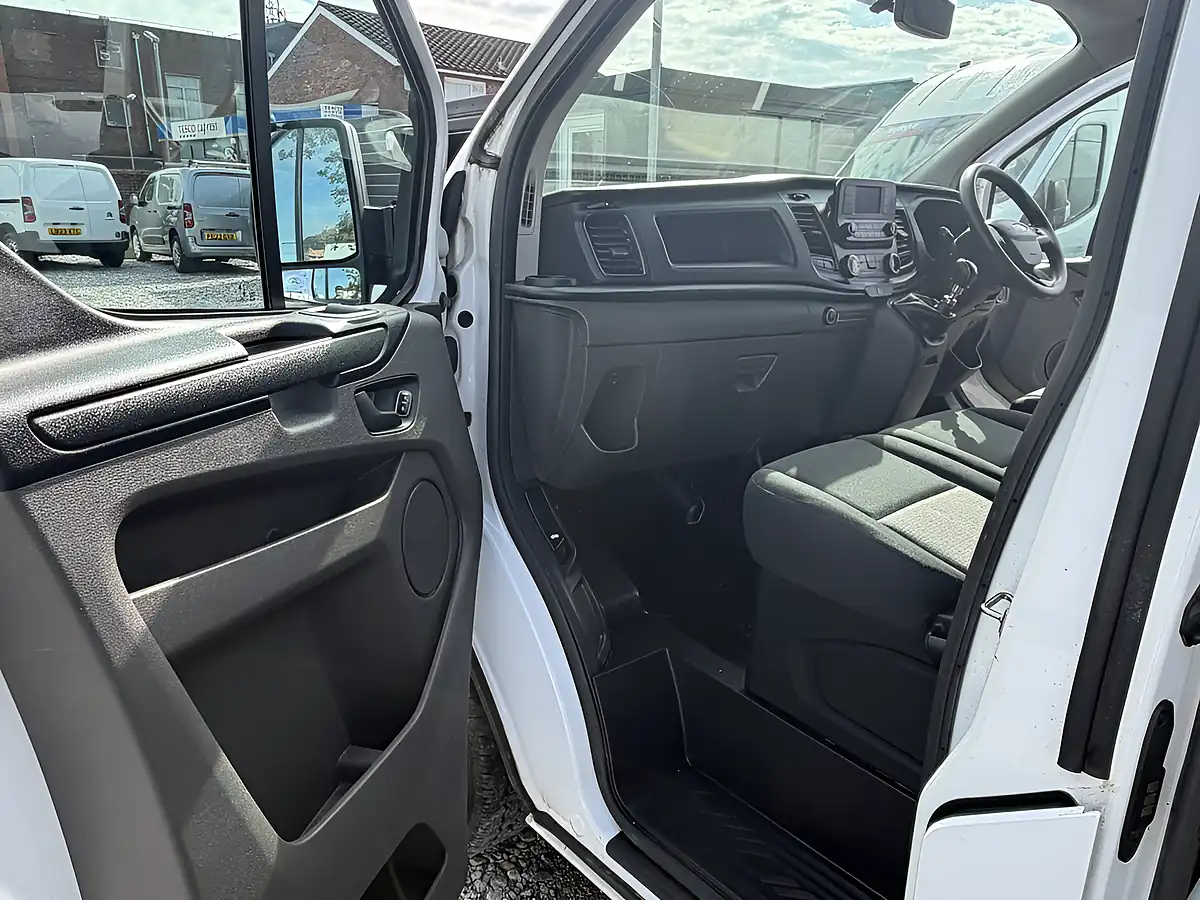 Used 2021 Ford Transit Custom Leader L1H1 (swb) White - Interior and Exterior details 15