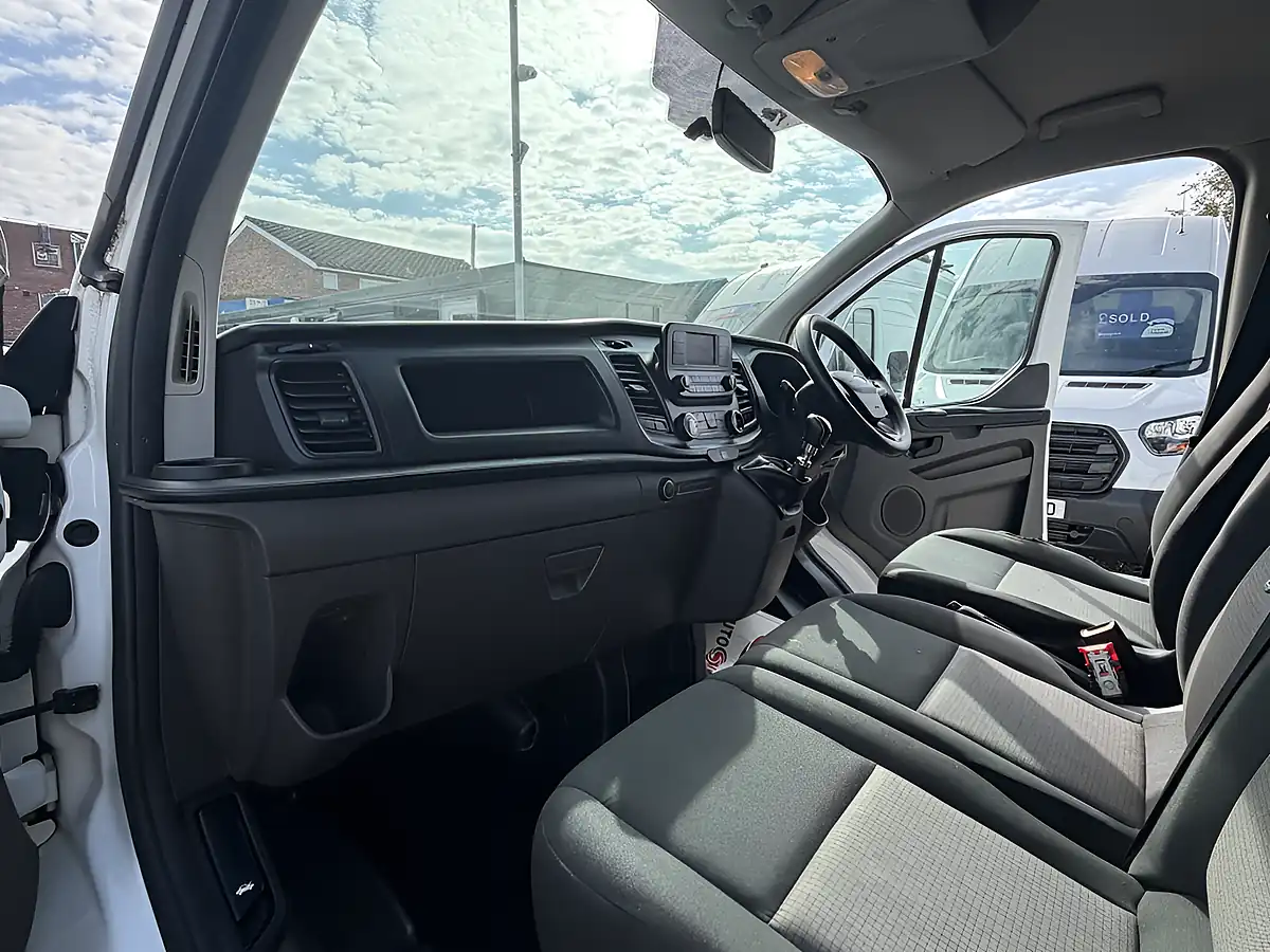 Used 2021 Ford Transit Custom Leader L1H1 (swb) White - Interior and Exterior details 17