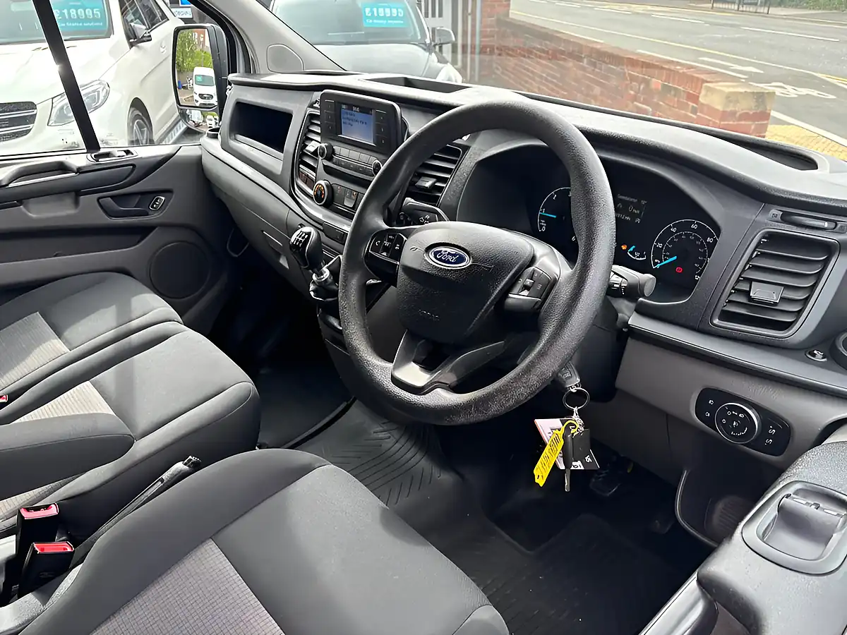 Used 2021 Ford Transit Custom Leader White - Interior and Exterior details 10