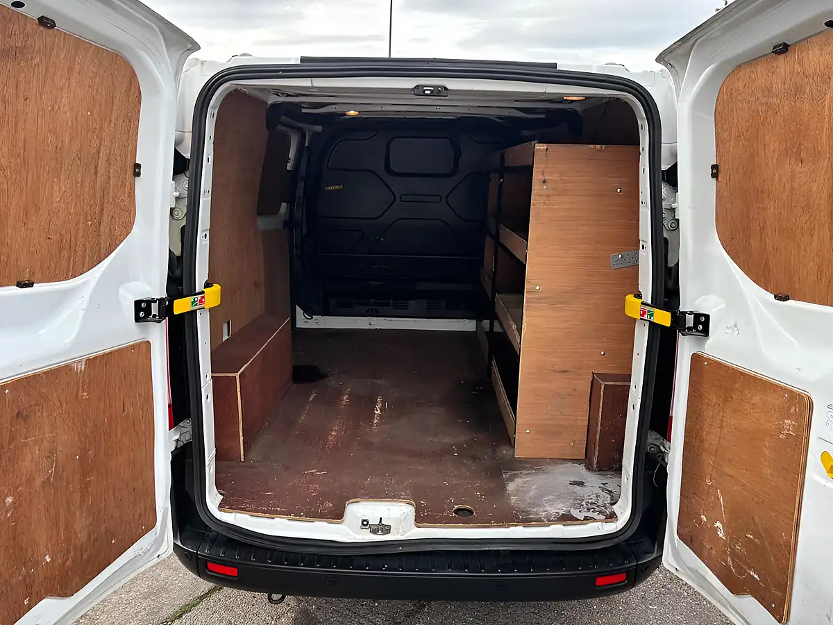 Used 2021 Ford Transit Custom Leader White - Interior and Exterior details 13