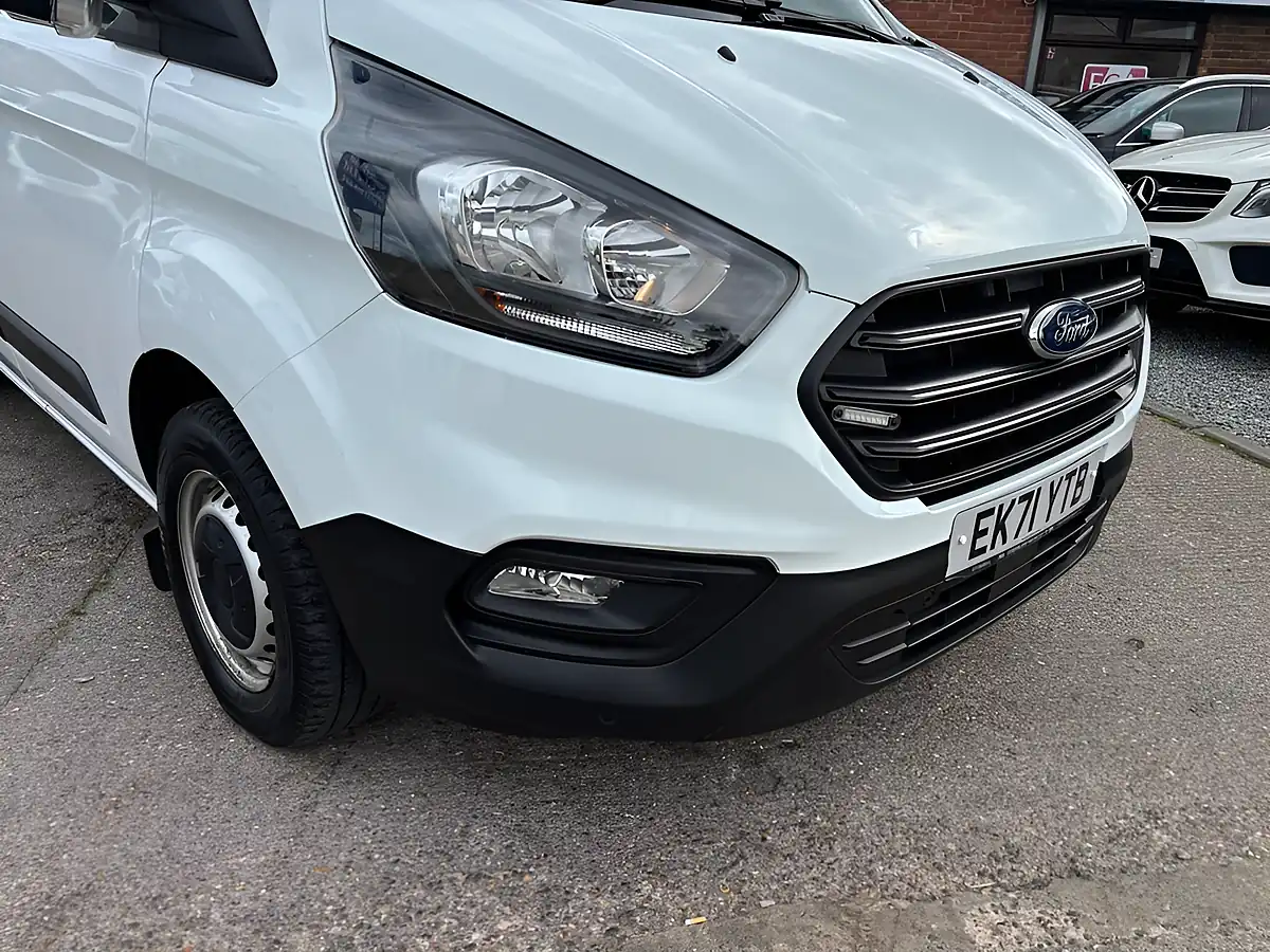 Used 2021 Ford Transit Custom Leader White - Interior and Exterior details 6