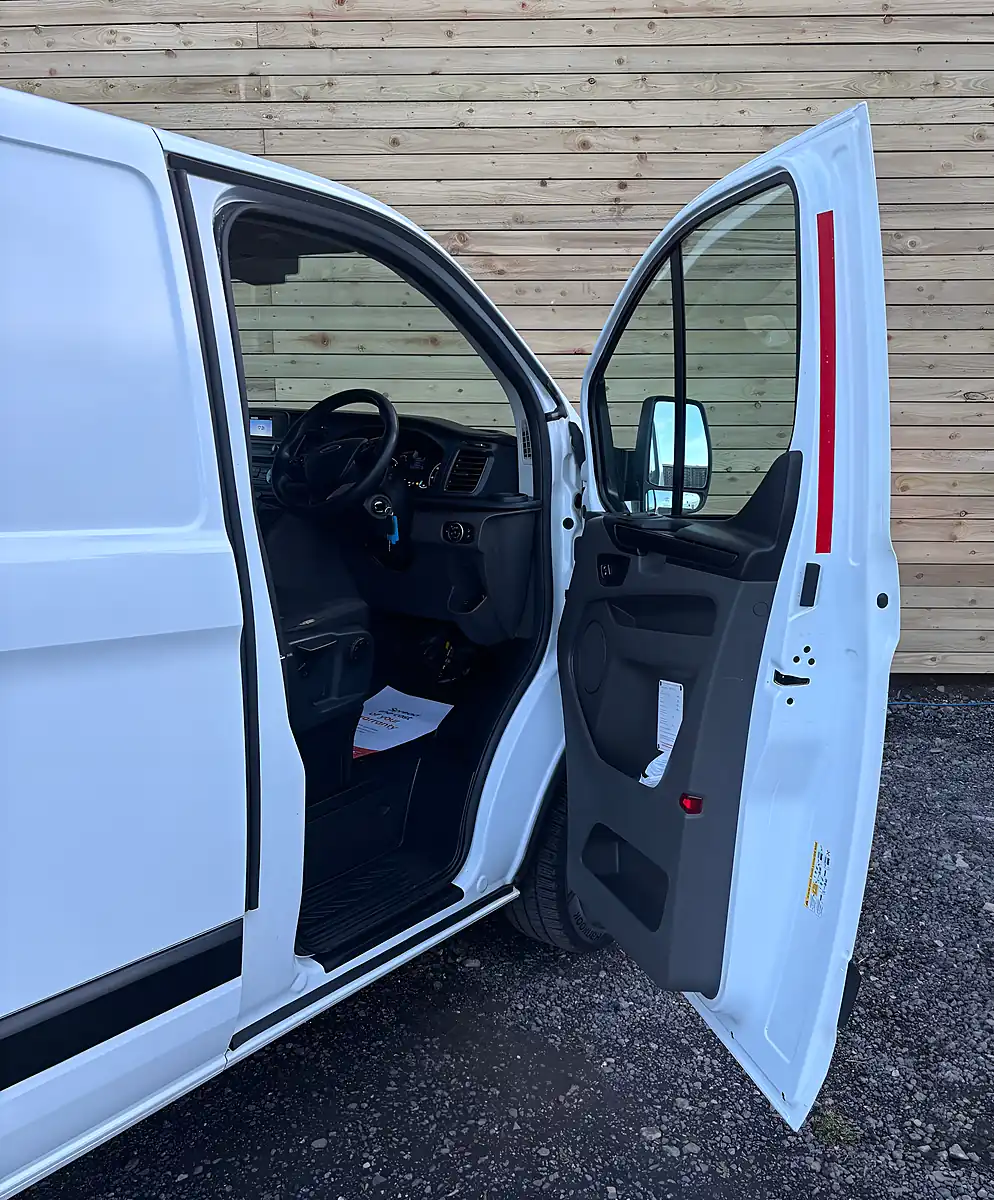 Used 2021 Ford Transit Custom Leader White - Interior and Exterior details 8