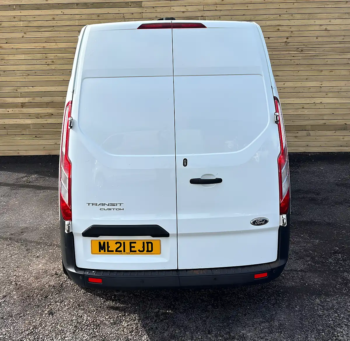 Used 2021 Ford Transit Custom Leader White - Interior and Exterior details 4