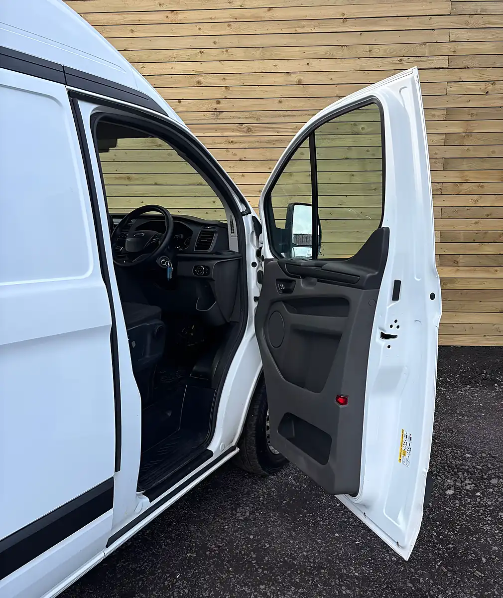 Used 2021 Ford Transit Custom Leader White - Interior and Exterior details 9