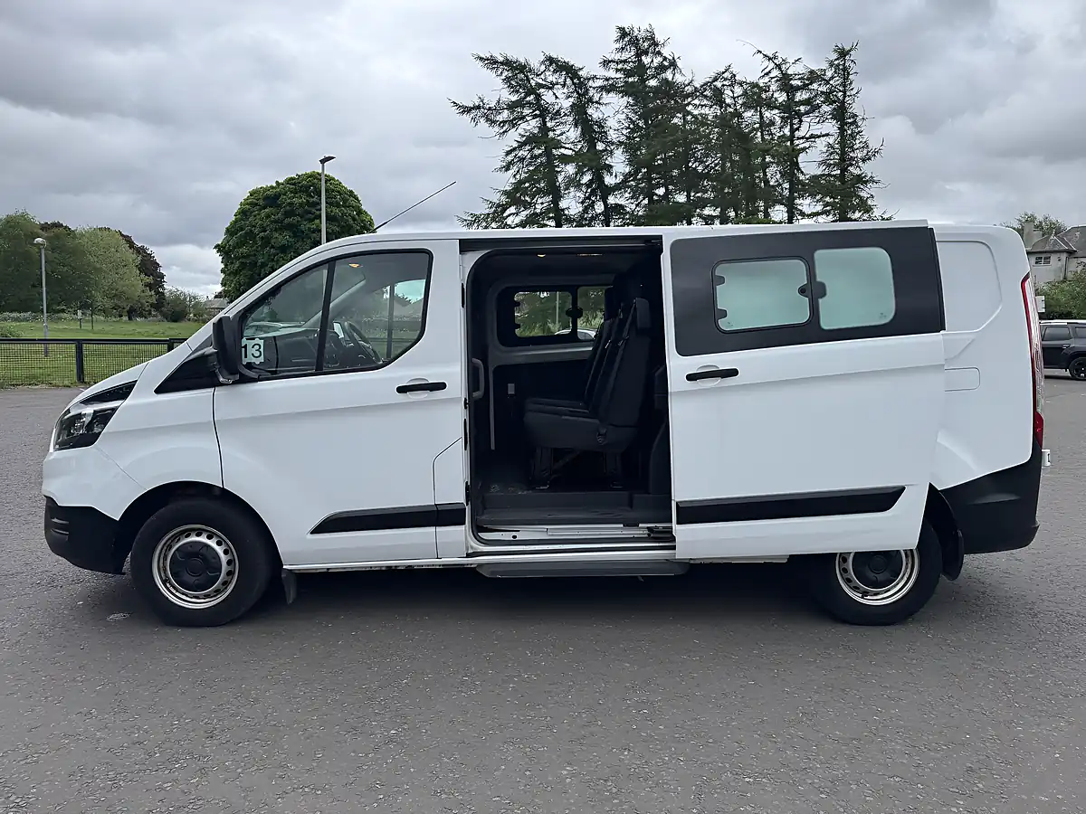 Used 2021 Ford Transit Custom Leader White - Interior and Exterior details 13