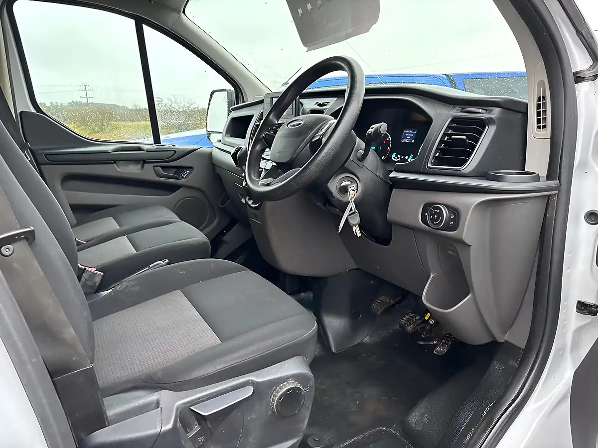 Used 2021 Ford Transit Custom Leader White - Interior and Exterior details 10