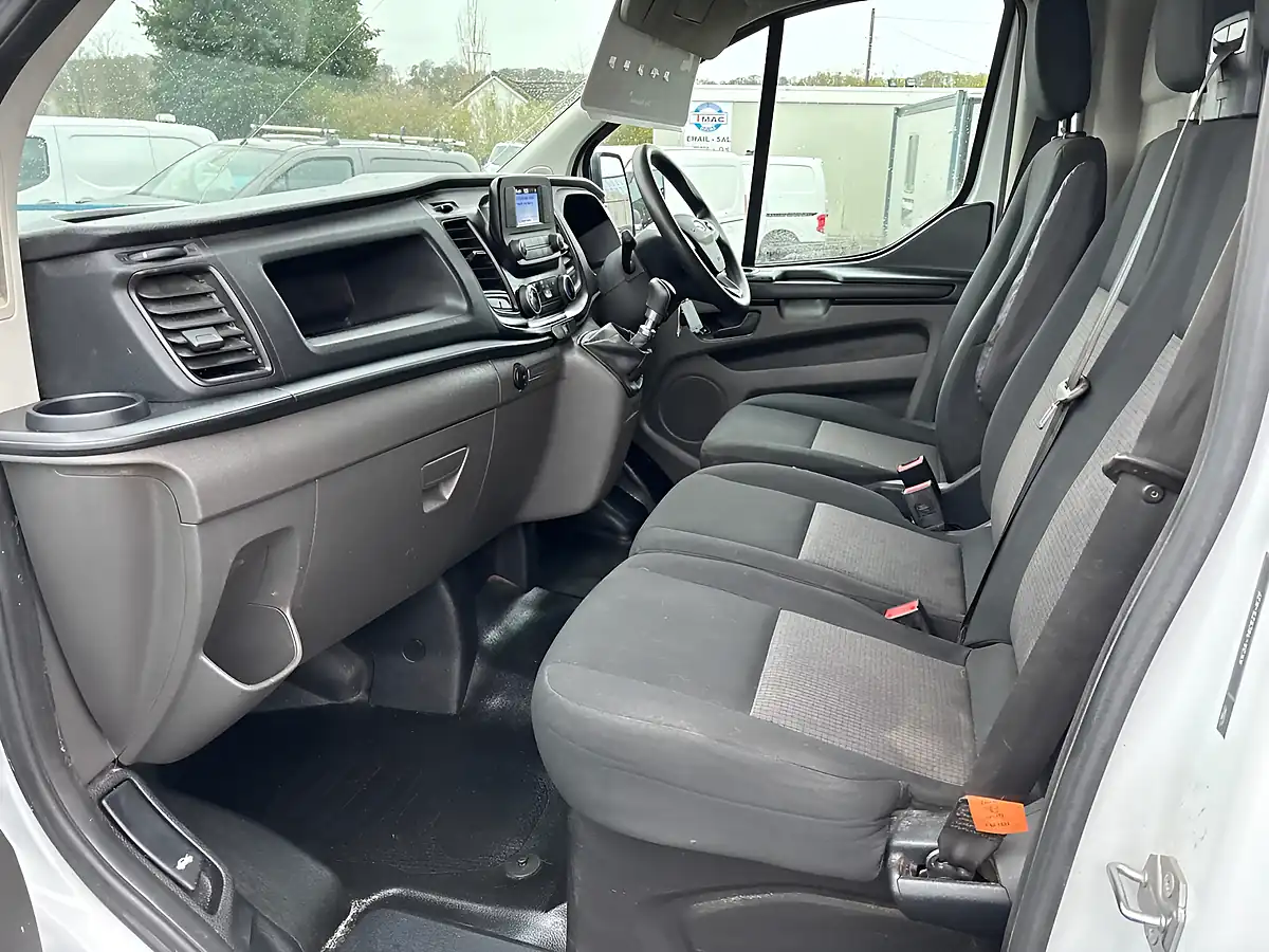 Used 2021 Ford Transit Custom Leader White - Interior and Exterior details 9