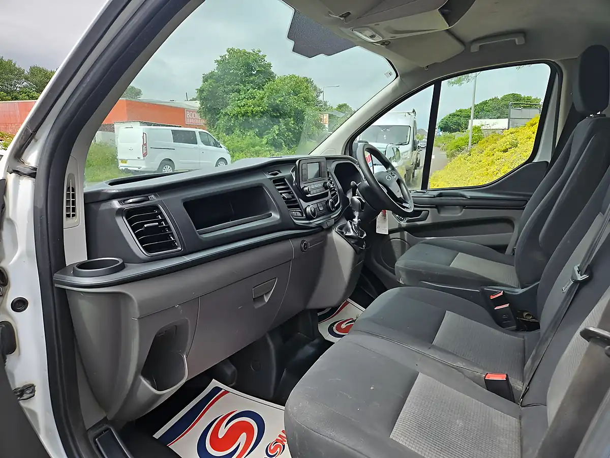 Used 2021 Ford Transit Custom Leader White - Interior and Exterior details 12