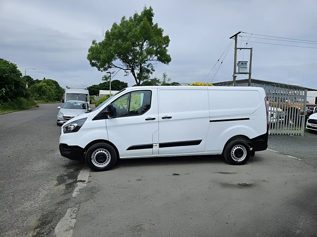 Used 2021 Ford Transit Custom Leader White - Interior and Exterior details 5