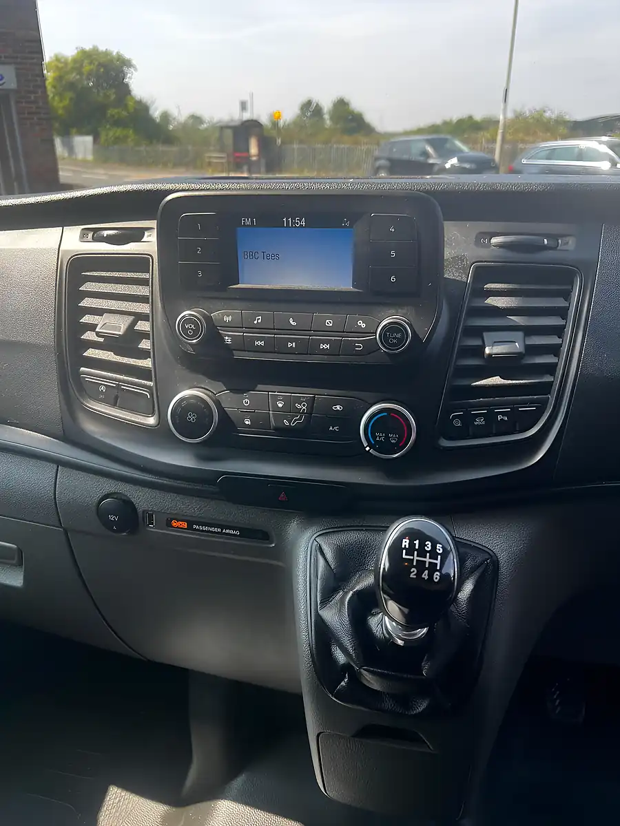 Used 2021 Ford Transit Custom Leader White - Interior and Exterior details 13