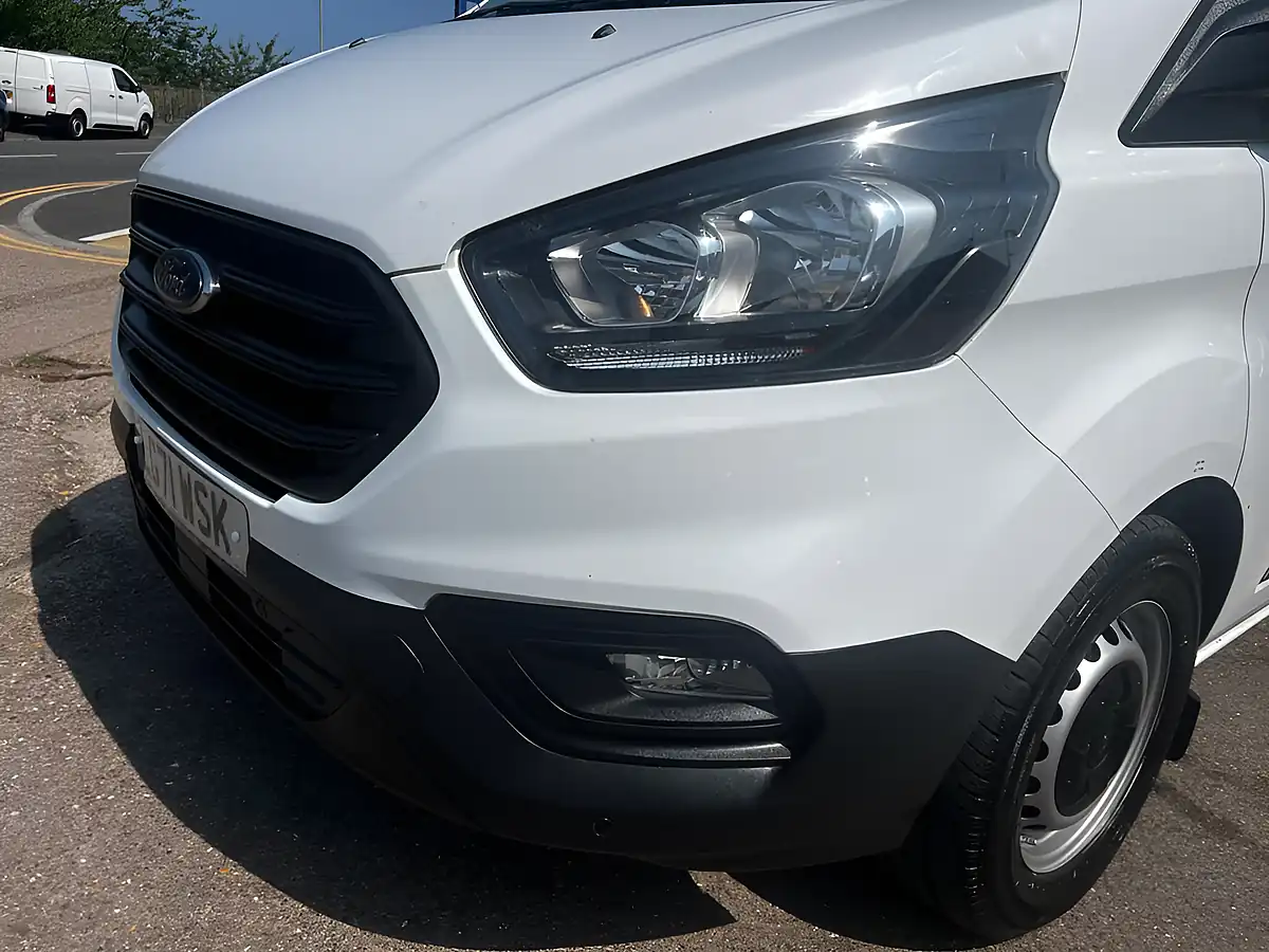 Used 2021 Ford Transit Custom Leader White - Interior and Exterior details 9