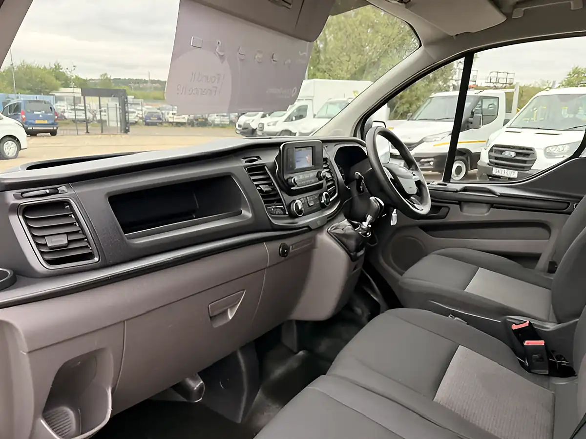 Used 2021 Ford Transit Custom Leader White - Interior and Exterior details 14