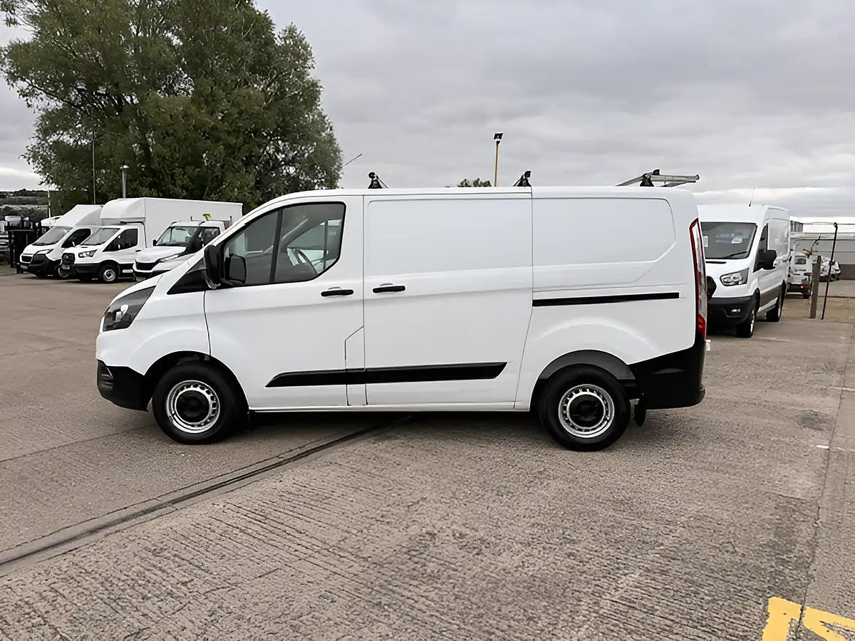 Used 2021 Ford Transit Custom Leader White - Interior and Exterior details 7