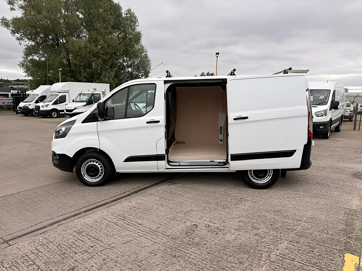 Used 2021 Ford Transit Custom Leader White - Interior and Exterior details 8