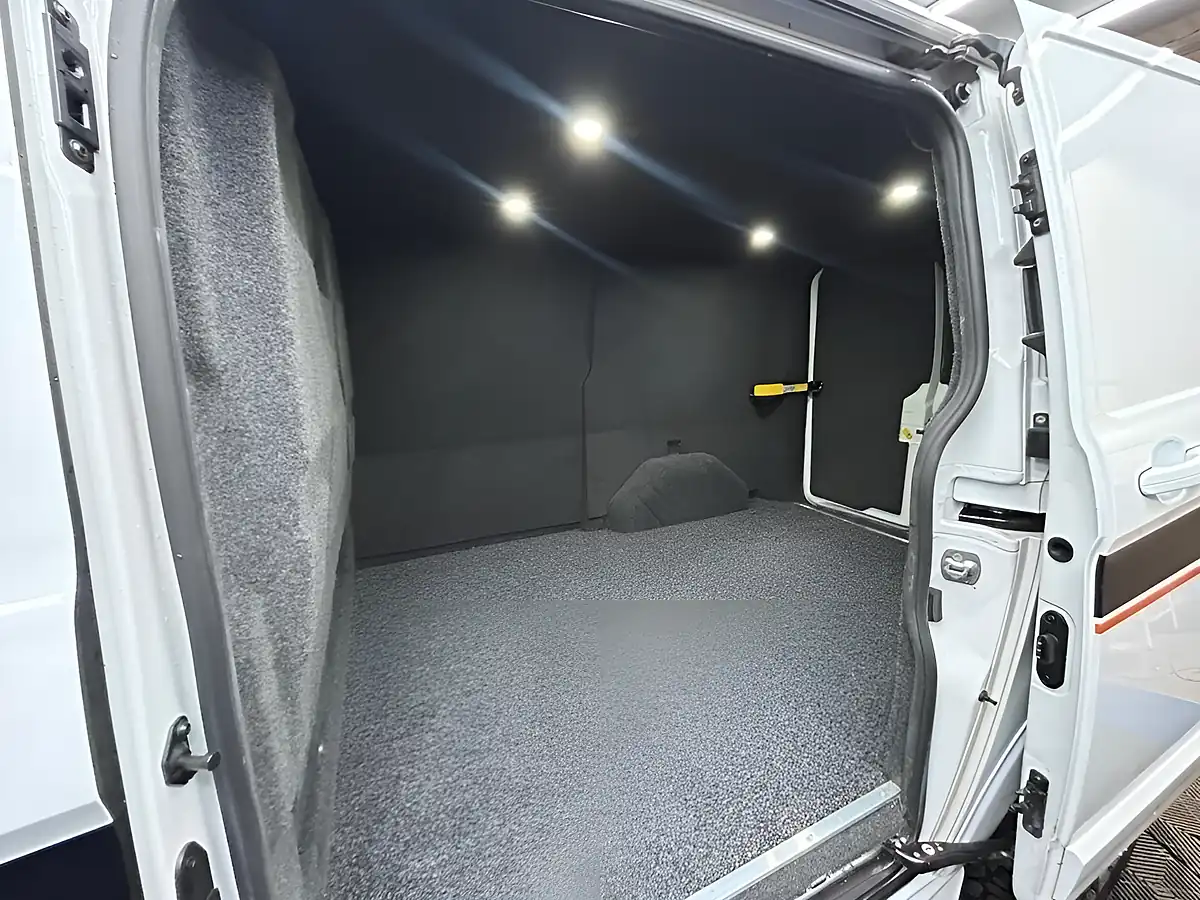 Used 2021 Ford Transit Custom Leader White - Interior and Exterior details 10