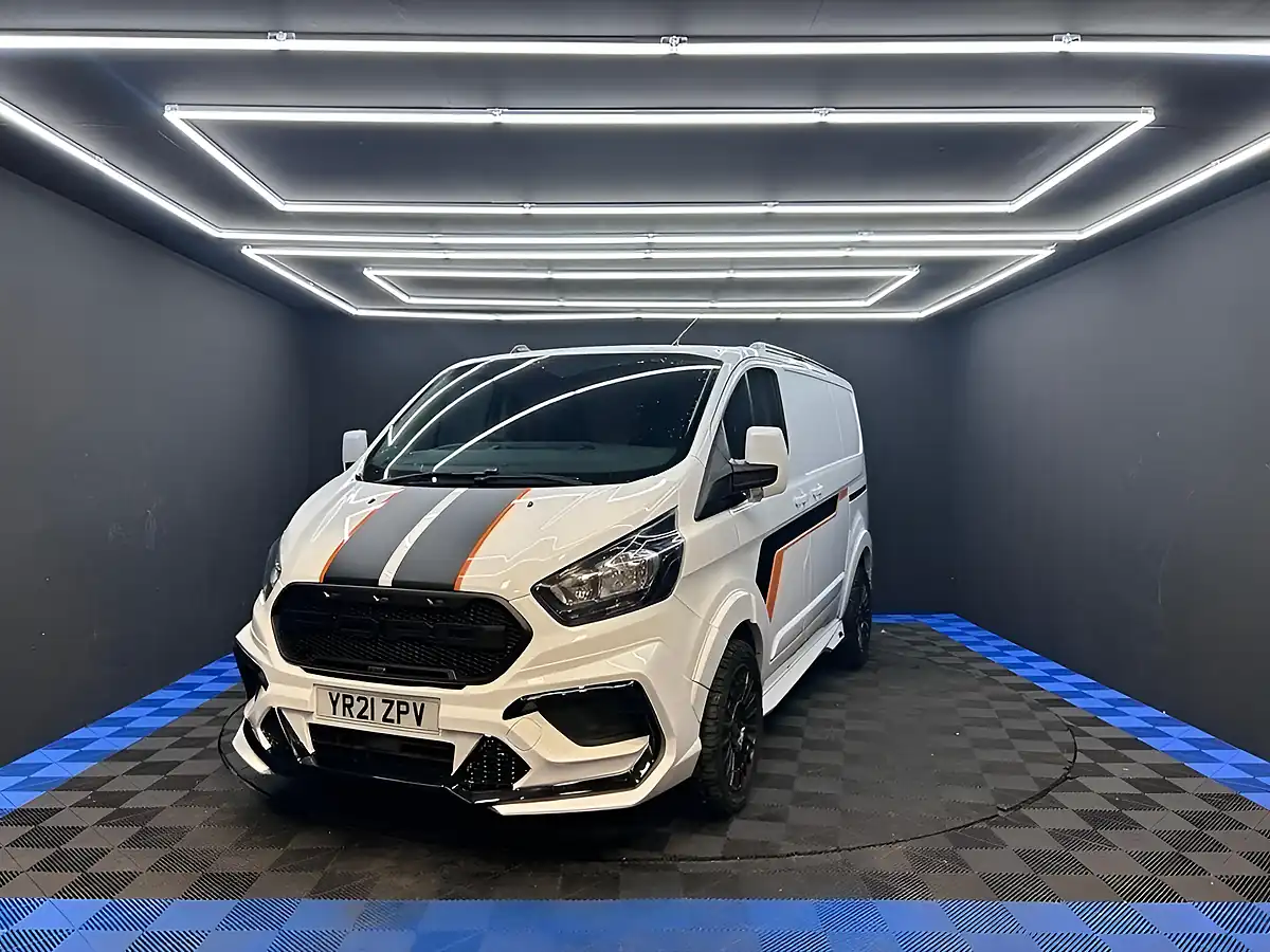 Used 2021 Ford Transit Custom Leader White - Interior and Exterior details 4