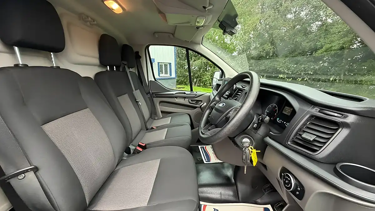 Used 2021 Ford Transit Custom Leader White - Interior and Exterior details 14