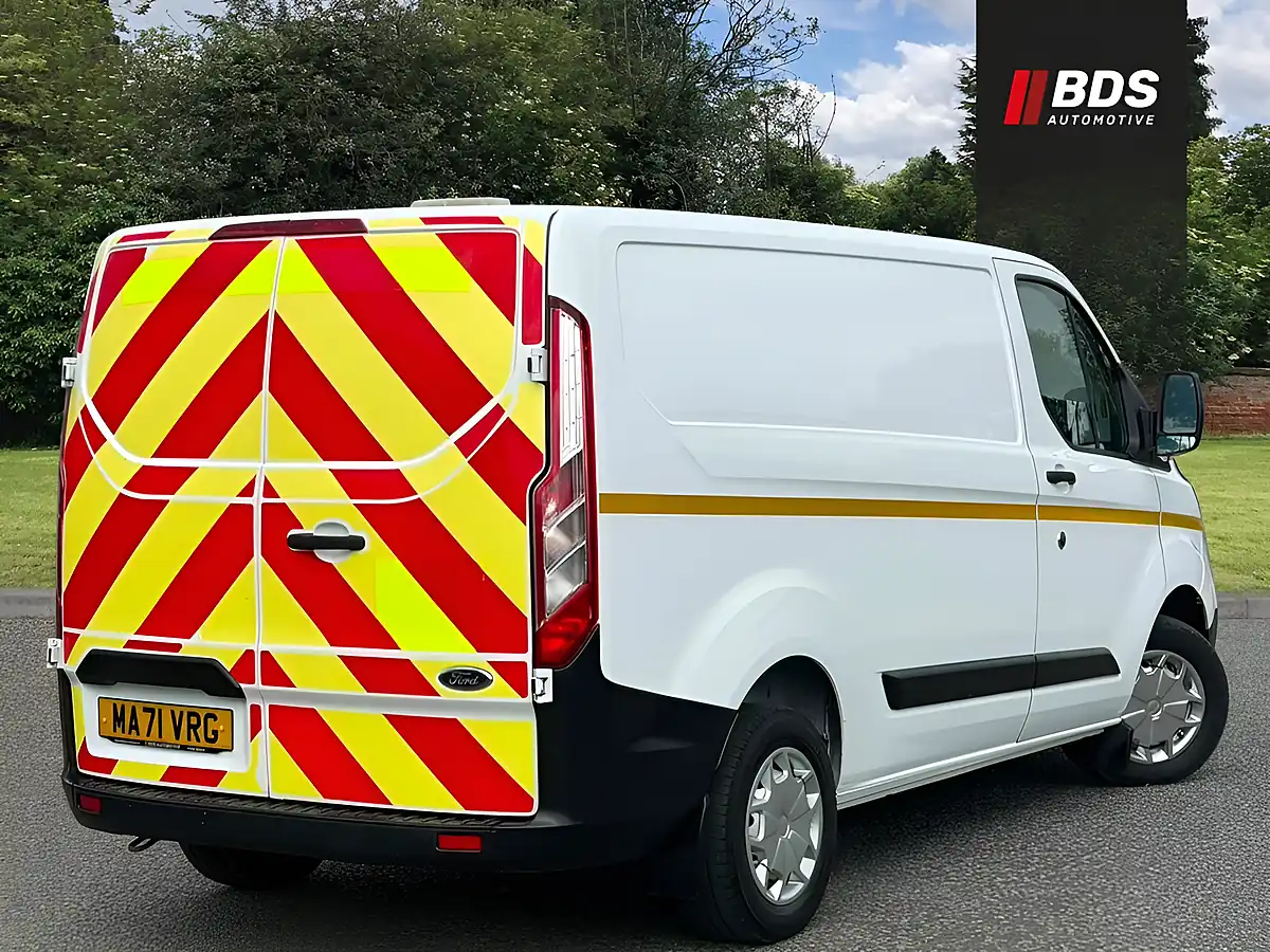 Used 2021 Ford Transit Custom Leader White - Interior and Exterior details 12