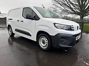 Used 2021 Ford Transit Custom Leader White - Interior and Exterior details 9