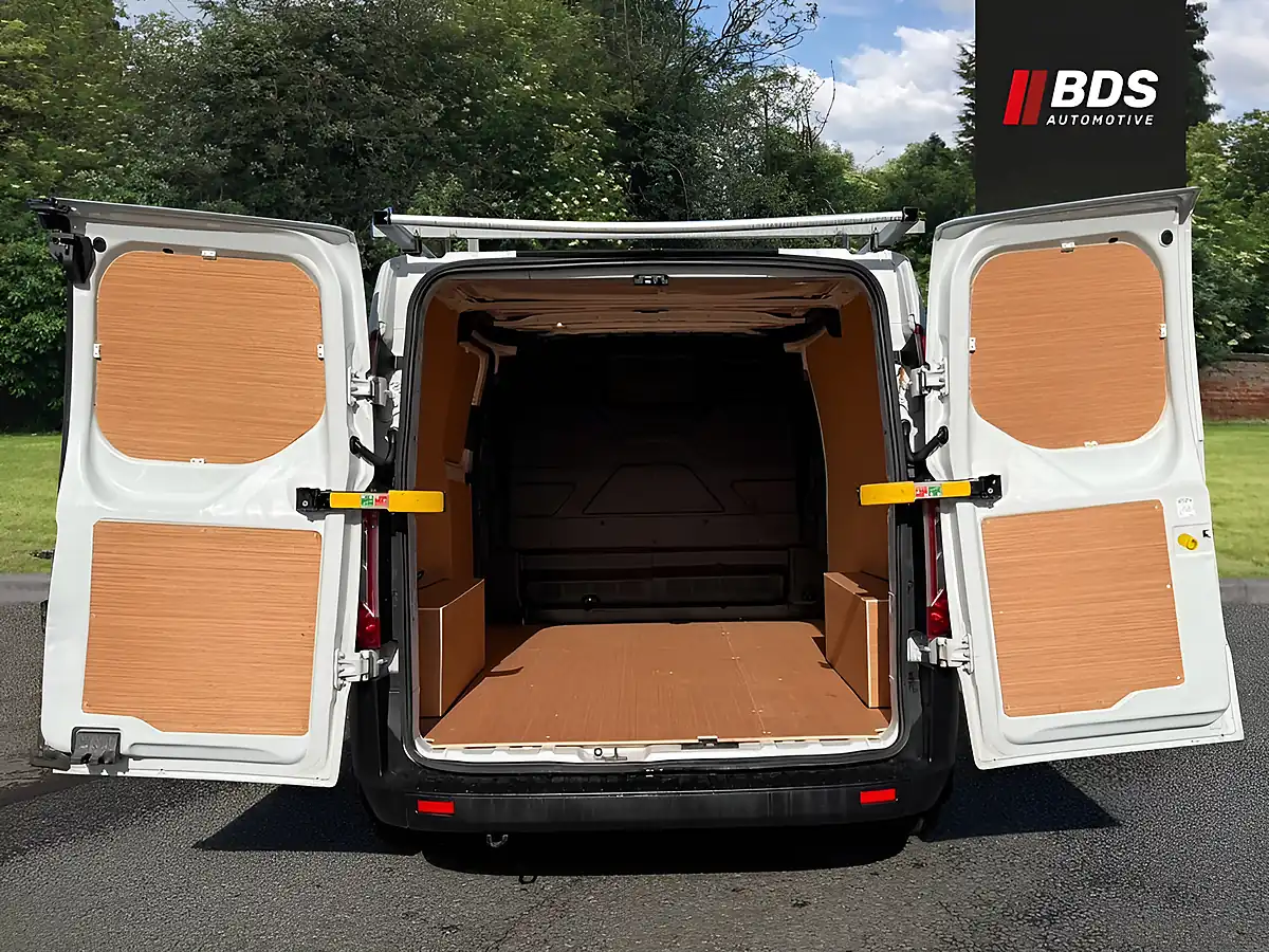 Used 2021 Ford Transit Custom Leader White - Interior and Exterior details 11