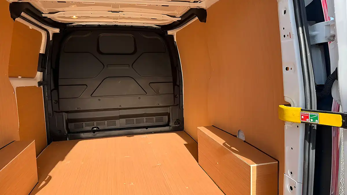 Used 2021 Ford Transit Custom Leader White - Interior and Exterior details 12