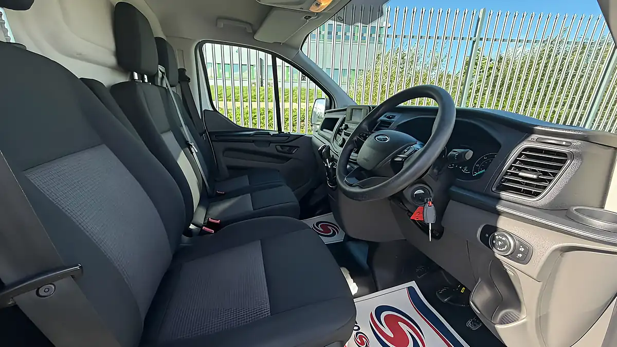 Used 2021 Ford Transit Custom Leader White - Interior and Exterior details 15