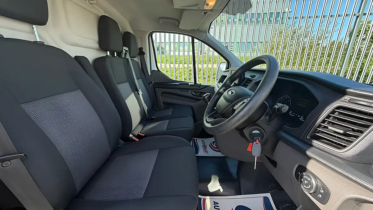 Used 2021 Ford Transit Custom Leader White - Interior and Exterior details 20