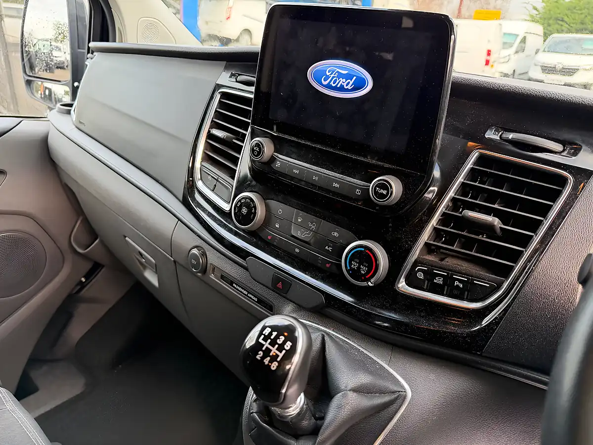Used 2021 Ford Transit Custom Limited Black - Interior and Exterior details 16