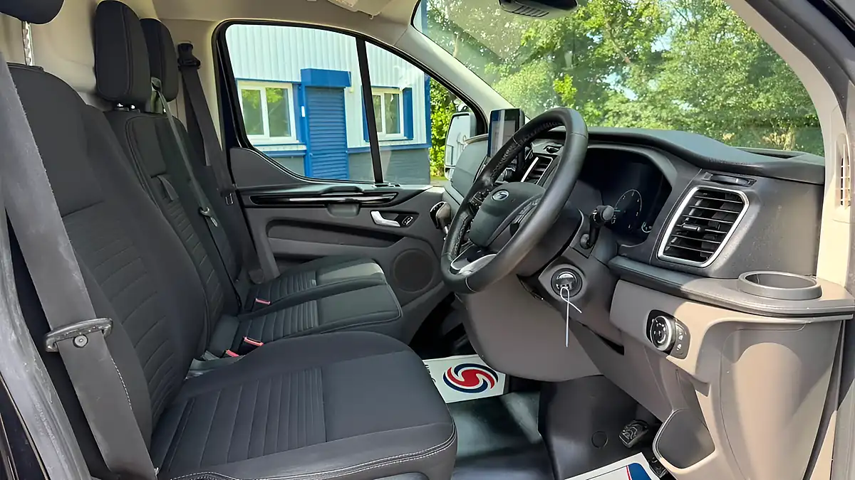 Used 2021 Ford Transit Custom Limited Black - Interior and Exterior details 12