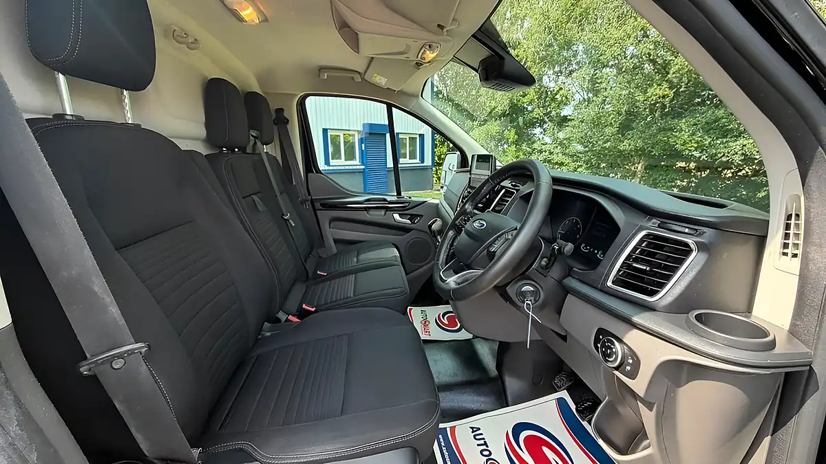 Used 2021 Ford Transit Custom Limited Black - Interior and Exterior details 13